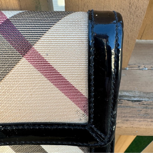Burberry Black Novacheck Canvas and Patent Leather Penrose Continental Wallet - Picture 14 of 15
